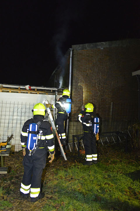 2021/6/20210109-21u22 GB 010 Brand woning Nieuwemeerdijk.jpg